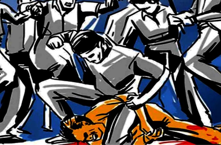 बिहार : बेगूसराय में चोरी के आरोप में  दो युवकों को भीड़ ने जमकर पीटा, एक की मौत, दूसरा गंभीर रूप से घायल