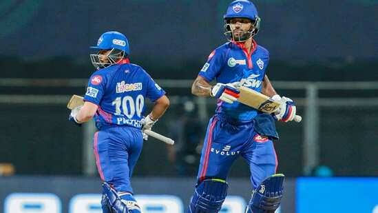 IPL- 2021 DC vs KKR: दिल्ली कैपिटल के शिखर धवन और पृथ्वी शाह ने की विस्फोटक बल्लेबाजी, केकेआर को 7 विकेट से हराया