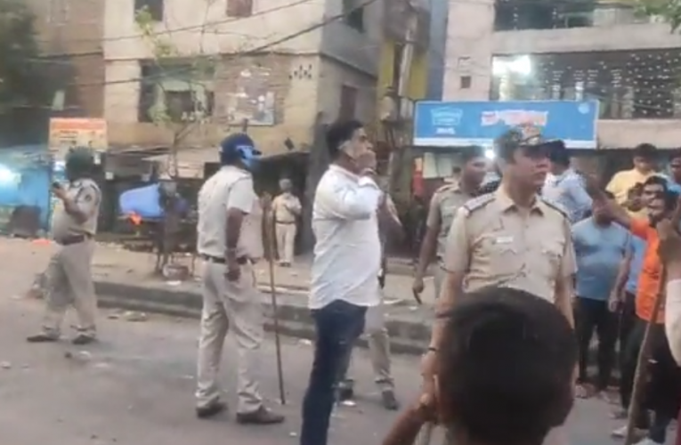 दिल्ली पुलिस ने बजरंग दल और विश्व हिंदू परिषद  के खिलाफ किया एफआईआर: बिना इजाजत के शोभायात्रा निकालने का लगा  आरोप ।