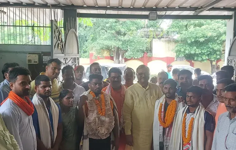 बोकारो के पहलवान चंदन यादव ने 74kg फ्रीस्टाइल कुश्ती प्रतियोगिता में रजत पदक जीतकर रचा इतिहास