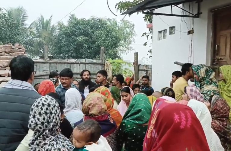 Robbery: कटिहार में डकैतों ने बदूक और चाकू की नोक पर बंधक बनाकर की लूट पाट,